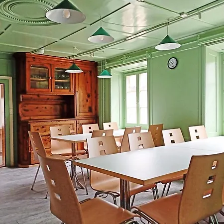 Gruppen- & Familienhaus Parsonz Guest house