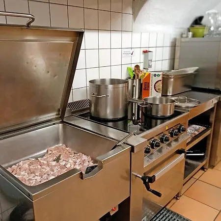 Gruppen- & Familienhaus Parsonz Guest house *
