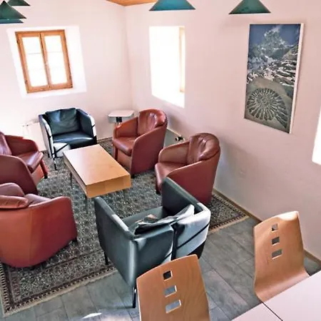 Guest house Gruppen- & Familienhaus Parsonz